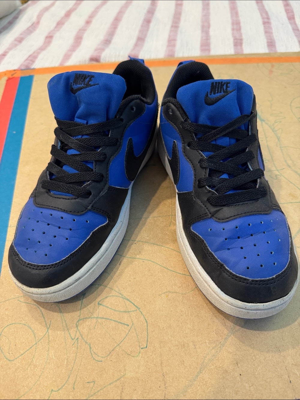 Nike Youth Royal Blue and Black Low-Top Sneakers